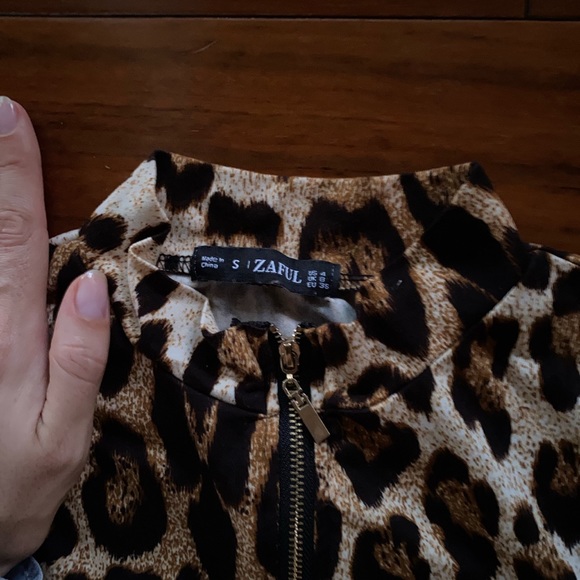 soft leopard print bodysuit - Picture 2 of 4